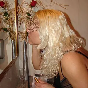 MY LAST GANGBANG IN MILAN BY MALIZIOSCHANEL Galeriebild