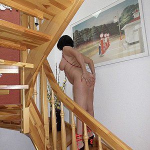 P.girl auf der Treppe Teil 2 Galeriebild