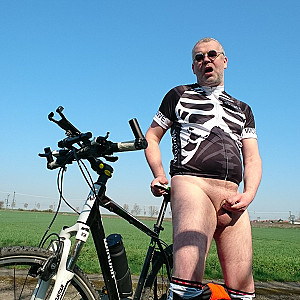 Sexy Fahrradtour 2019 ** Nudist ** Galeriebild