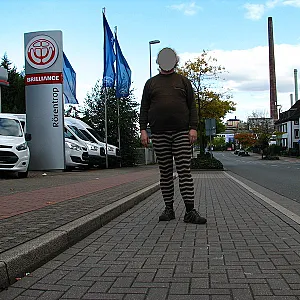 Man in Legging gallery image