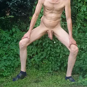 Nackig im Garten tut gutarten iss geil Galeriebild