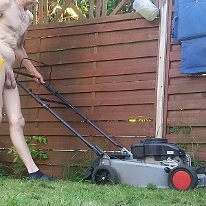 Nackig im Garten tut gutarten iss geil Galeriebild
