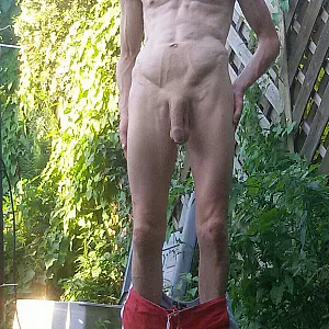 Nackig im Garten tut gutarten iss geil Galeriebild
