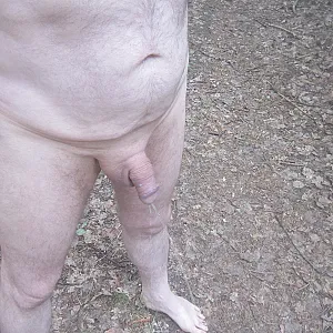 Pissing gallery image