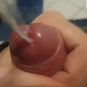cumshot gallery image