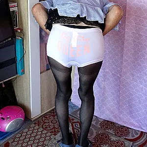 Geile Wäsche und mein Schwanz steht ... Galeriebild