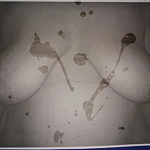 First image of uwe520's Gallery - Cum on her pussy and tits