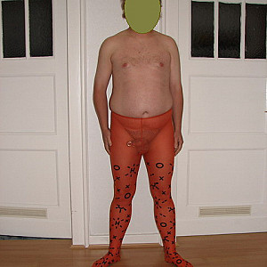 First image of Lycra-Mann's Gallery - me in pantyhose