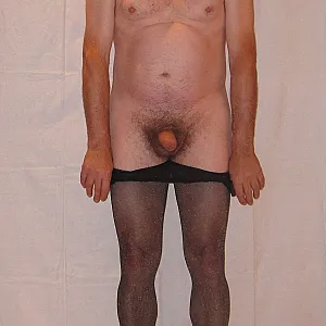 Nylons down 10 gallery image