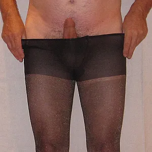 Nylons down 10 gallery image