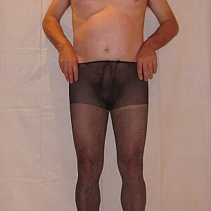 Nylons down 10 gallery image