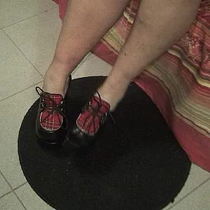 "Shoe fuck in latex - Outfit " gallery image