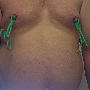 Nippelspiele in grün Galeriebild