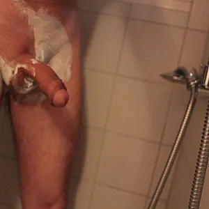 Shaving gallery image