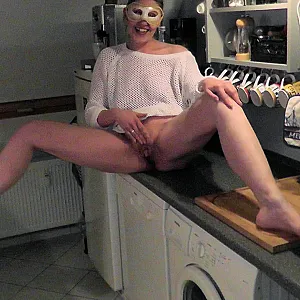 blowjob in the kittchen gallery image