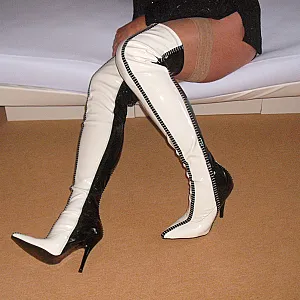 The new overknees gallery image