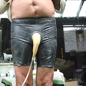 sexy rubberslip gallery image