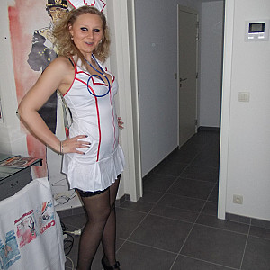 nurse special treat 3 Galeriebild