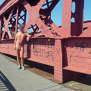 Das erste Bild von Switchi's Galerie - Sonnenbad auf der Brücke