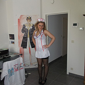 nurse special treat Galeriebild