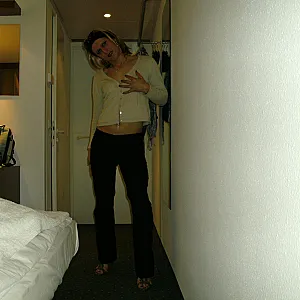 Crossdressing gallery image