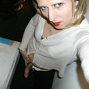 Crossdressing gallery image