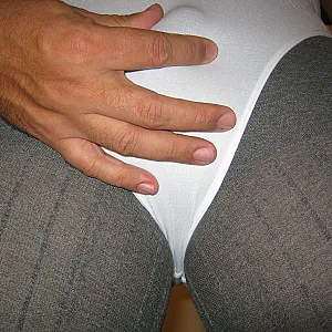 BH, Miederhose und strickstrumpfhose. Galeriebild