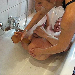 Anal in der Badewanne Galeriebild