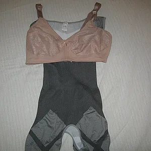 Me in AIO Pantygirdle (mieder) Galeriebild