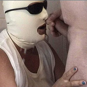 Peeing, sucking and jerking off part 2 gallery image