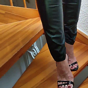 First Image Of Accent1's Video - Pgirl mit Korsage und Heels