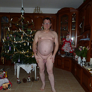 Nackt unter Weihnachtsbaum ist 55Paul55 Galeriebild