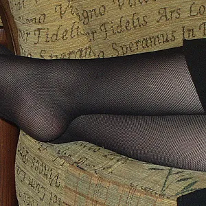 Album 02 Wife Nylon Legs and Feet #2 Galeriebild