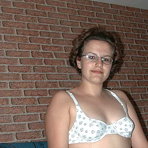 Junge geile Studentin sucht...4 Galeriebild