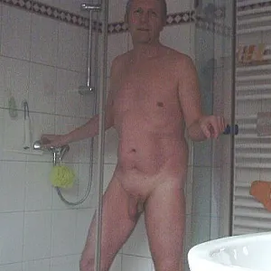 Nackt Galeriebild