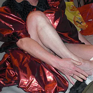 Im Kleid der Nacbarin Galeriebild