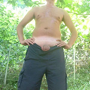 Garden and shaving gallery image