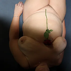 832 gallery image