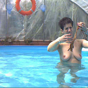 First Image Of Pueppie6's Video - Pool Pissing! Ich war geil geil geil...