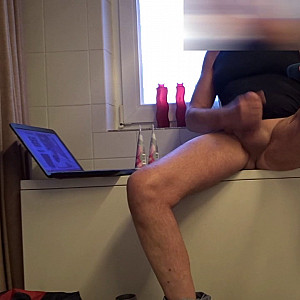 First Image Of Nacktfrosch-xxl's Video - jerking off in the bathroom