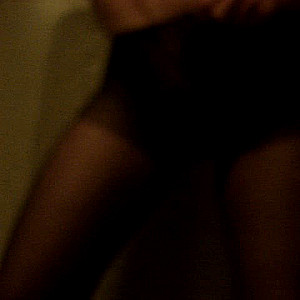 First Image Of NylonBull's Video - Nach dem Wichsen NS in die Wanne