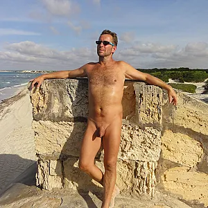 nude gallery image