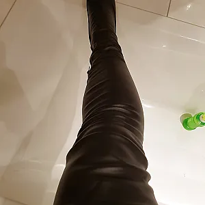 overknees gallery image