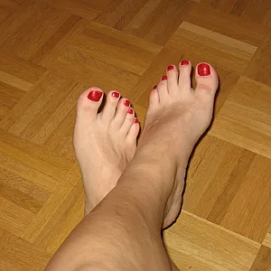First image of Adriane_Bo6's Gallery - tranny nylonfeets