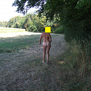 First image of asmimmi's Gallery - nude in cornfield