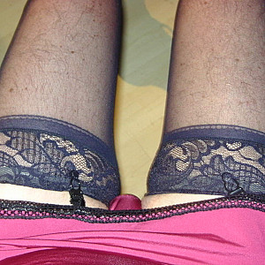 Das erste Bild von Purple7's Galerie - Straps mit Nylons