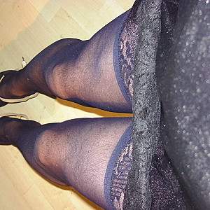 Straps mit Nylons Galeriebild