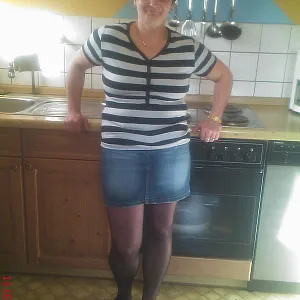 my wife likes to show off gallery image