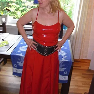 Christiane, this time in red gallery image
