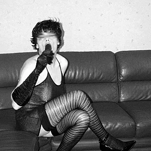 a tv slut for you Galeriebild